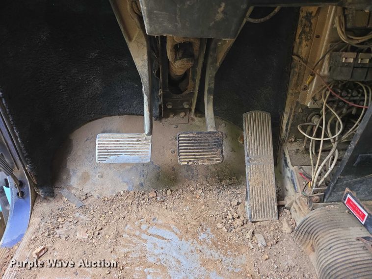 image for item ED1994 1989 Freightliner FLD120 dump truck