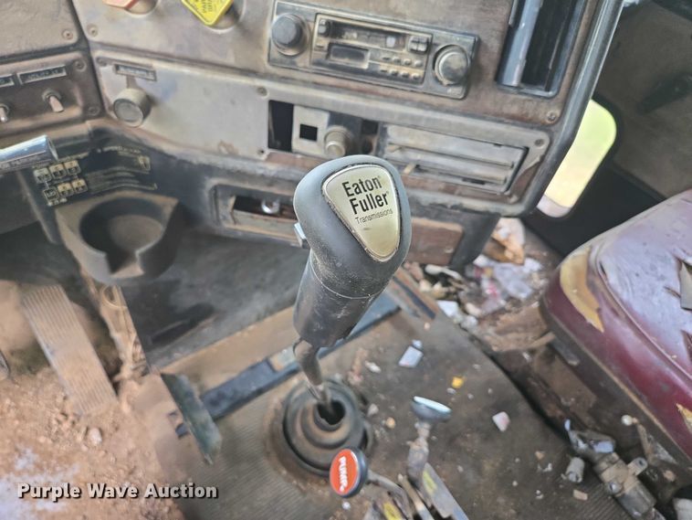 image for item ED1994 1989 Freightliner FLD120 dump truck