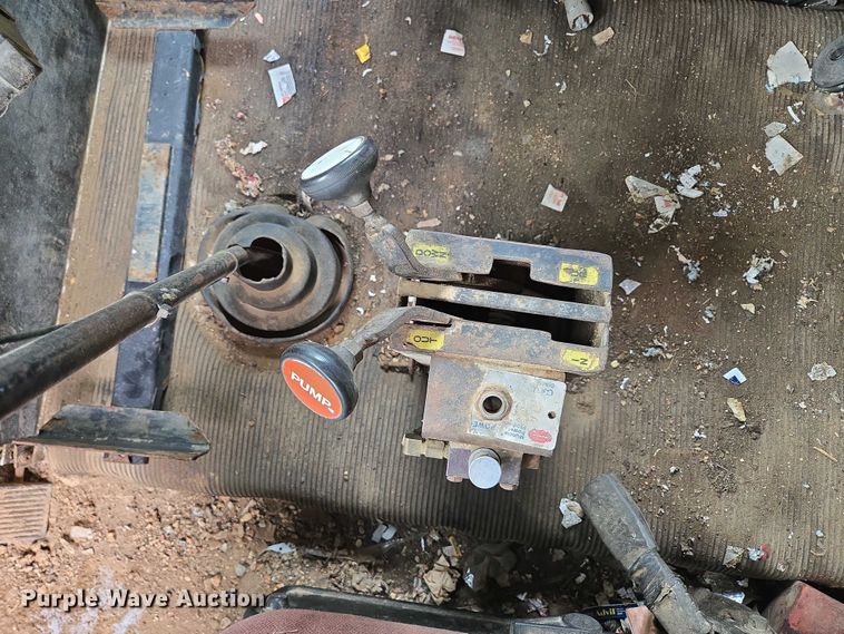 image for item ED1994 1989 Freightliner FLD120 dump truck