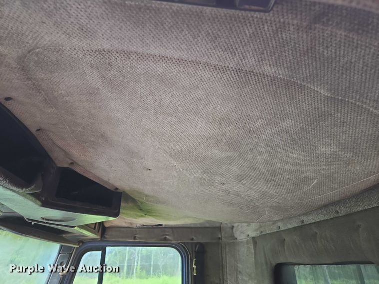 image for item ED1994 1989 Freightliner FLD120 dump truck