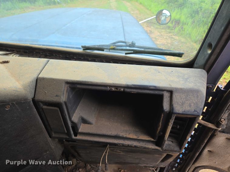 image for item ED1994 1989 Freightliner FLD120 dump truck