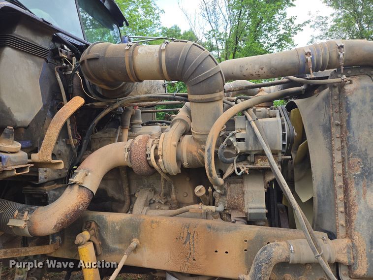 image for item ED1994 1989 Freightliner FLD120 dump truck