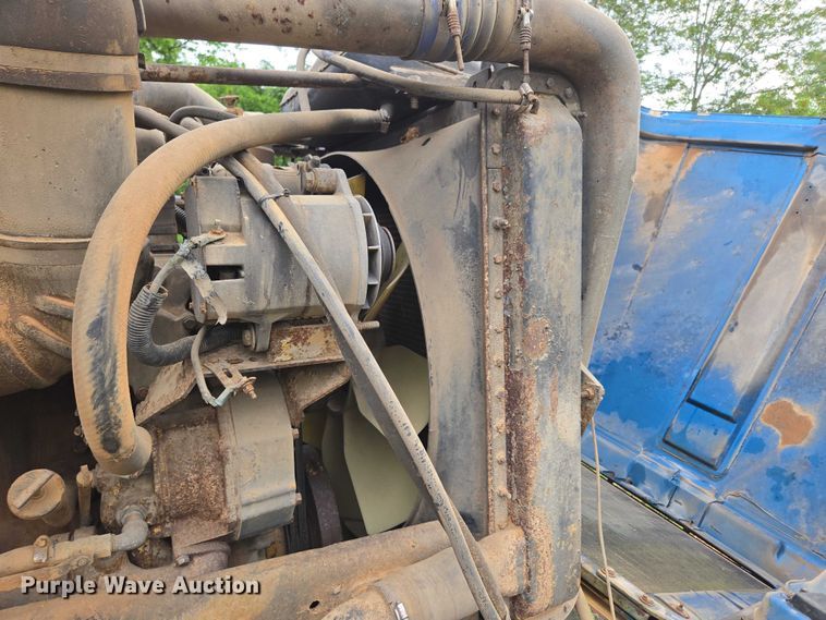 image for item ED1994 1989 Freightliner FLD120 dump truck