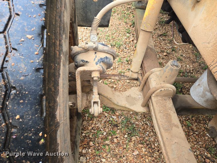 image for item ED1994 1989 Freightliner FLD120 dump truck