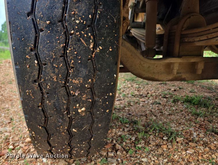 image for item ED1994 1989 Freightliner FLD120 dump truck