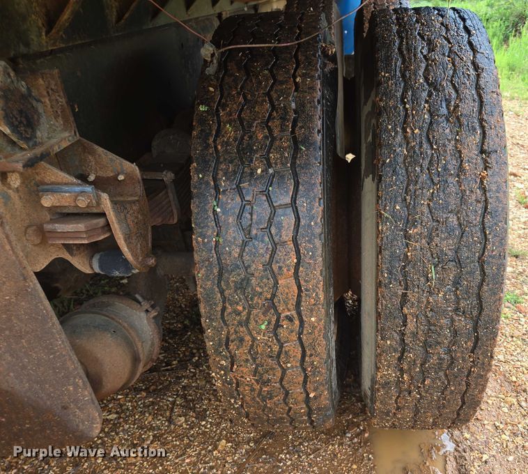 image for item ED1994 1989 Freightliner FLD120 dump truck