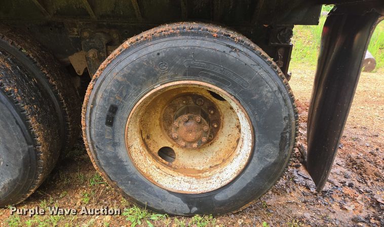 image for item ED1994 1989 Freightliner FLD120 dump truck