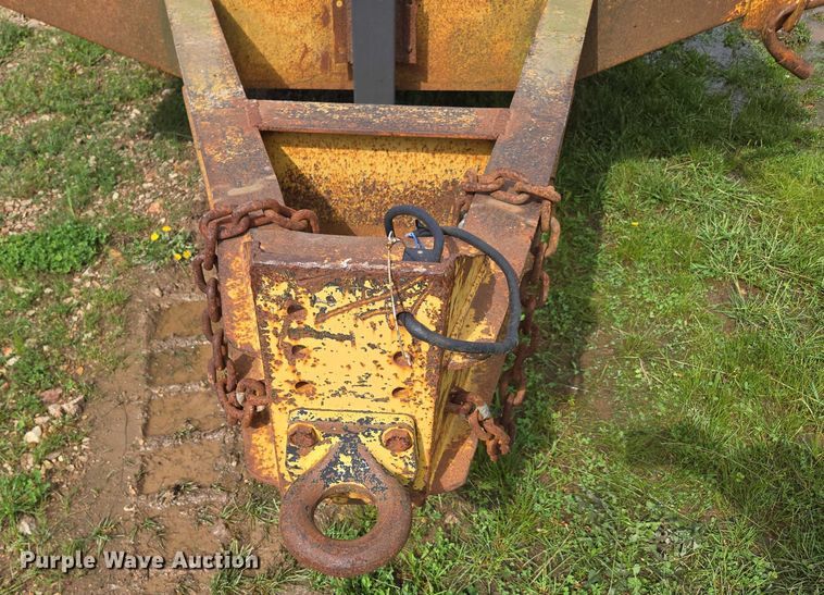 image for item ED1995 2000 Belshe DT-225 equipment trailer