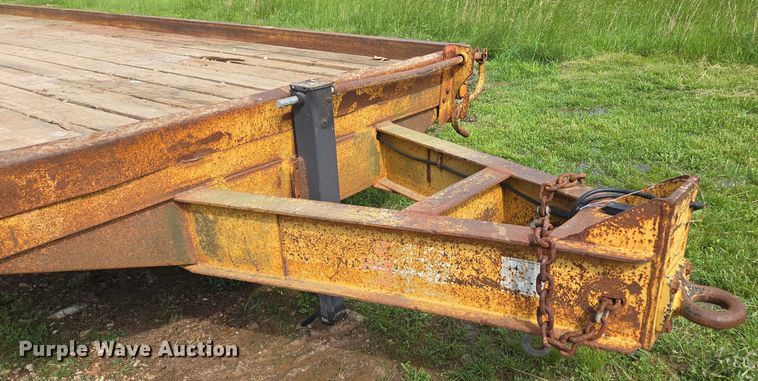 image for item ED1995 2000 Belshe DT-225 equipment trailer