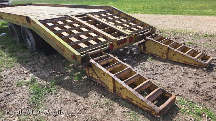 image for item ED1995 2000 Belshe DT-225 equipment trailer