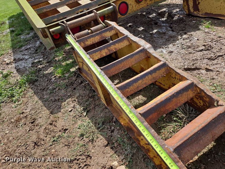 image for item ED1995 2000 Belshe DT-225 equipment trailer