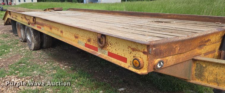 image for item ED1995 2000 Belshe DT-225 equipment trailer