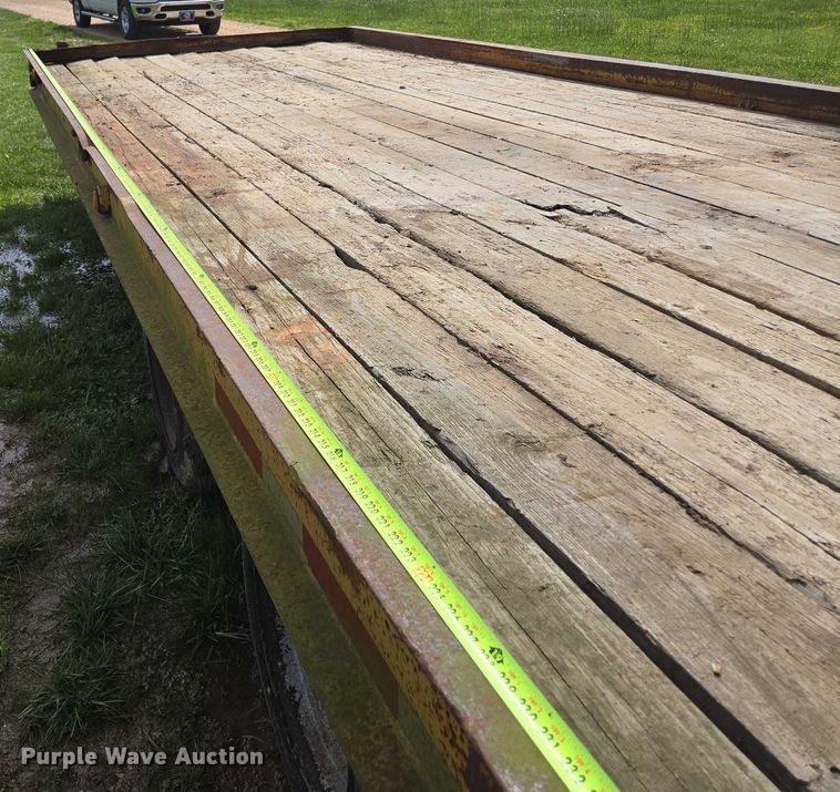 image for item ED1995 2000 Belshe DT-225 equipment trailer