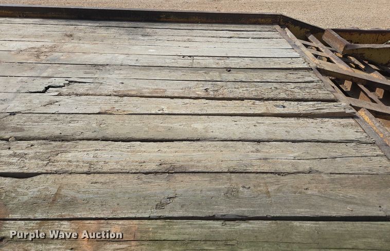 image for item ED1995 2000 Belshe DT-225 equipment trailer