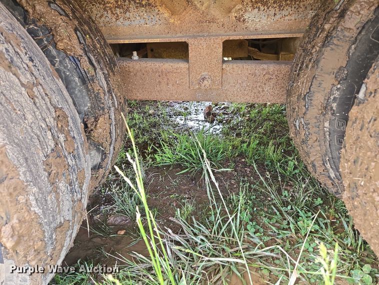 image for item ED1995 2000 Belshe DT-225 equipment trailer