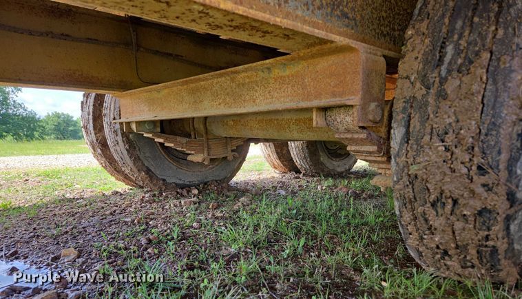 image for item ED1995 2000 Belshe DT-225 equipment trailer