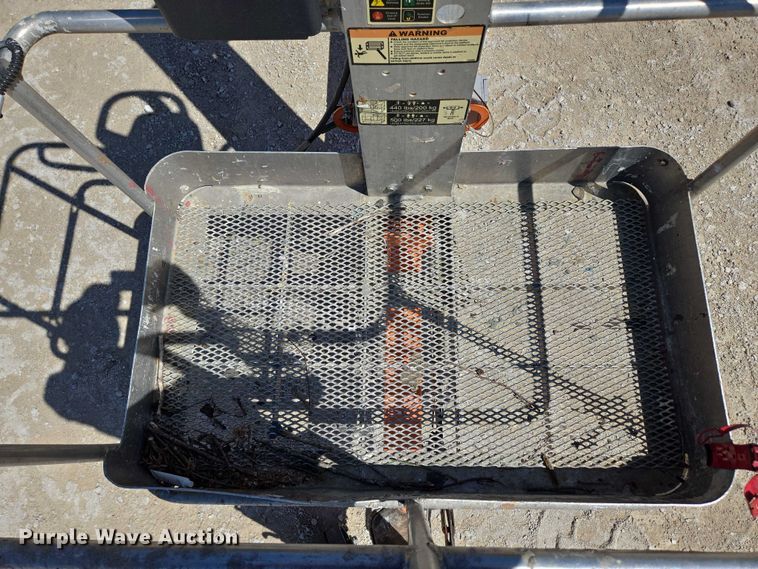 image for item ED1999 2013 JLG T500J boom lift