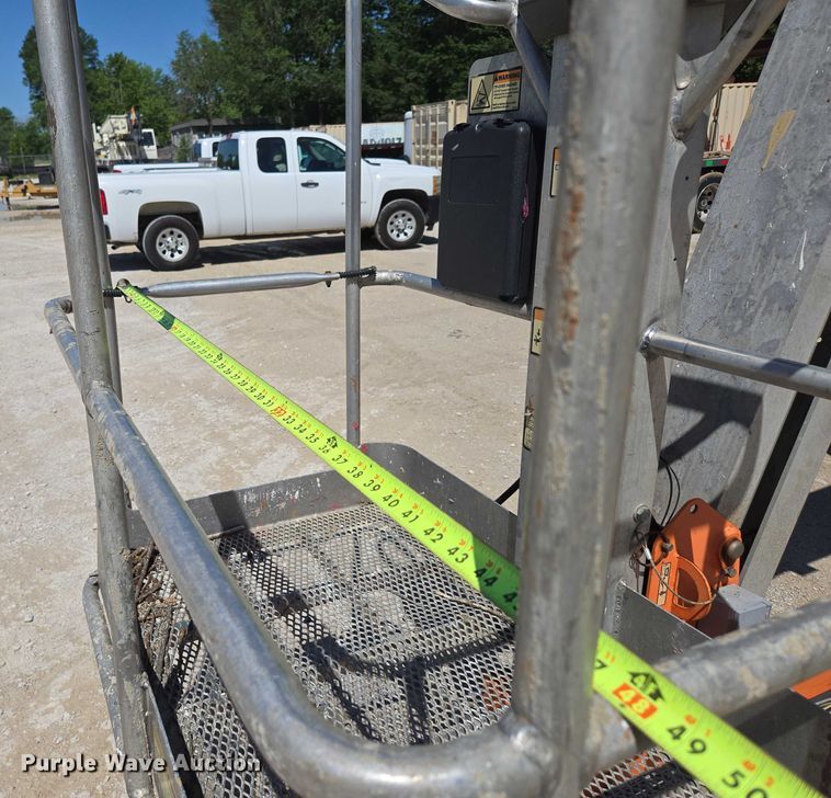 image for item ED1999 2013 JLG T500J boom lift