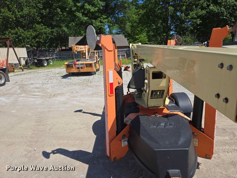 image for item ED1999 2013 JLG T500J boom lift