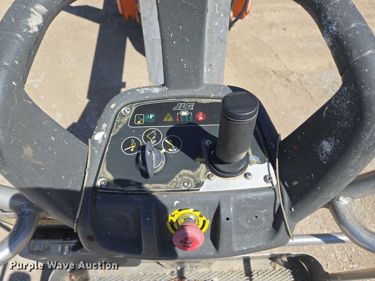 image for item ED1999 2013 JLG T500J boom lift