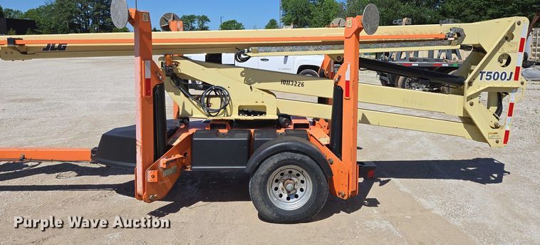 image for item ED1999 2013 JLG T500J boom lift