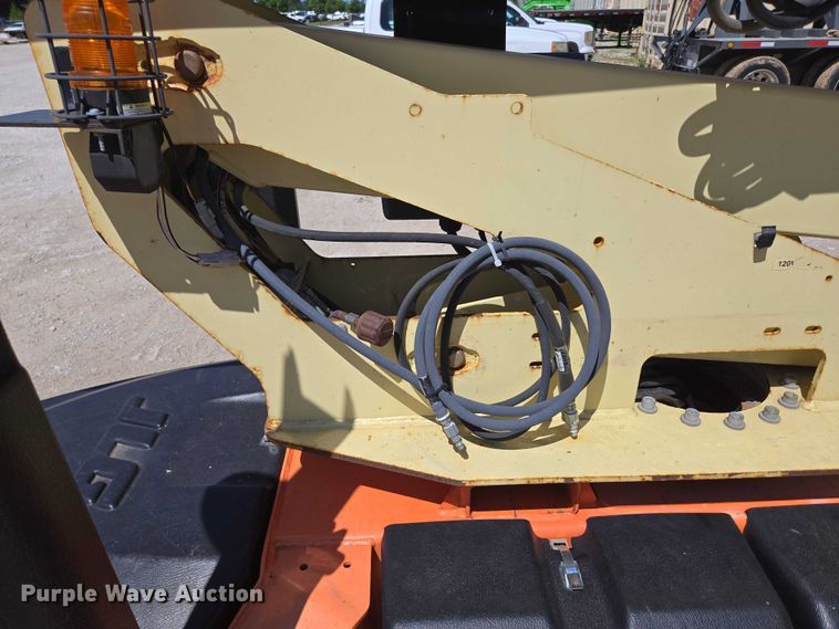 image for item ED1999 2013 JLG T500J boom lift