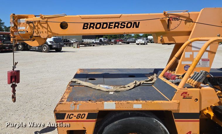 image for item ED2000 1994 Broderson IC-80-2D crane