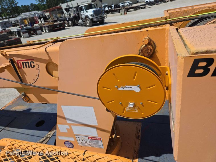 image for item ED2000 1994 Broderson IC-80-2D crane