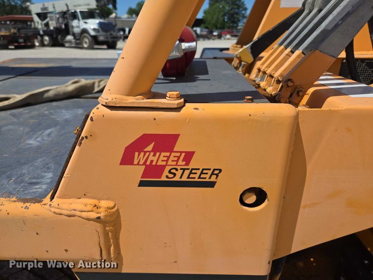 image for item ED2000 1994 Broderson IC-80-2D crane