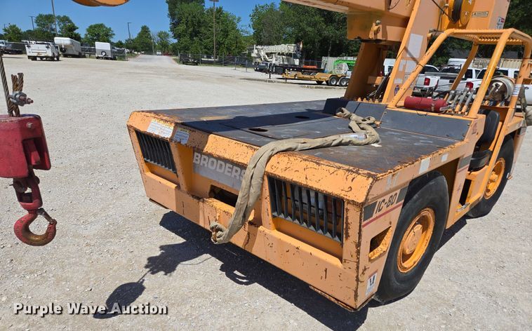 image for item ED2000 1994 Broderson IC-80-2D crane
