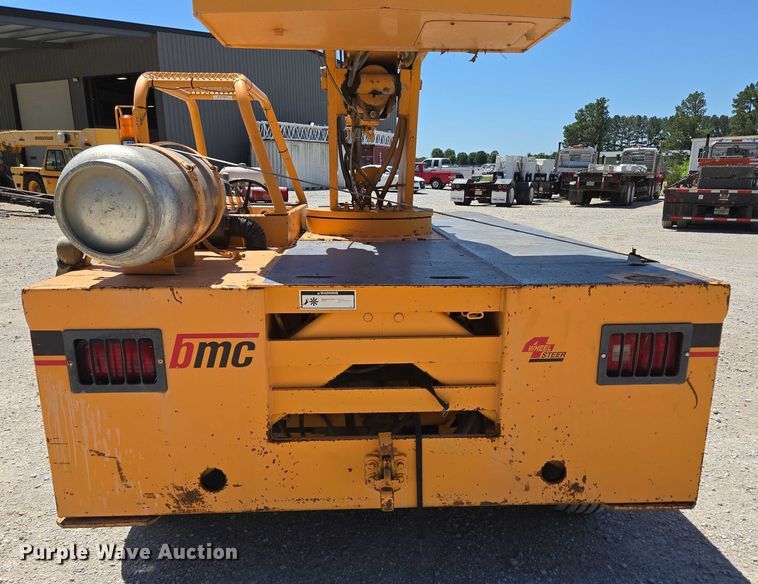 image for item ED2000 1994 Broderson IC-80-2D crane