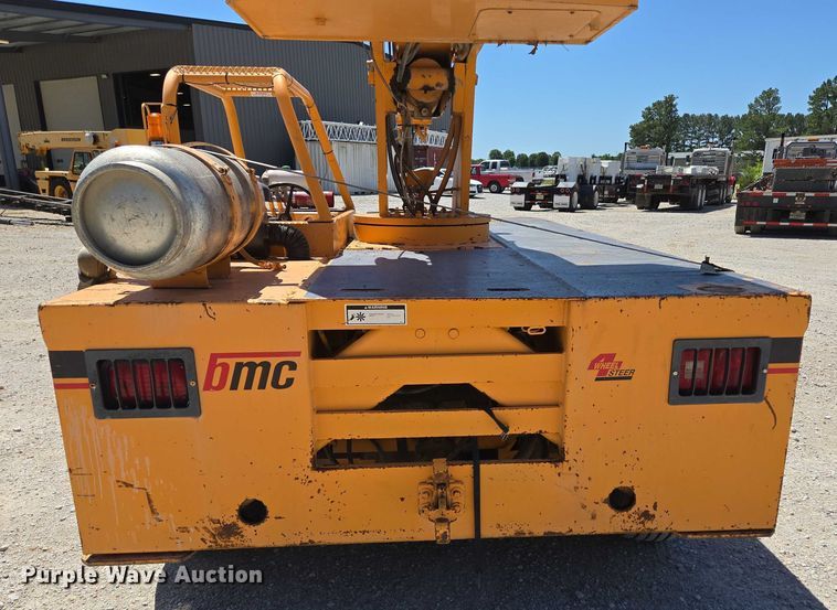 image for item ED2000 1994 Broderson IC-80-2D crane