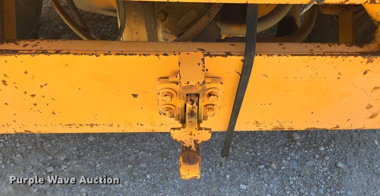 image for item ED2000 1994 Broderson IC-80-2D crane