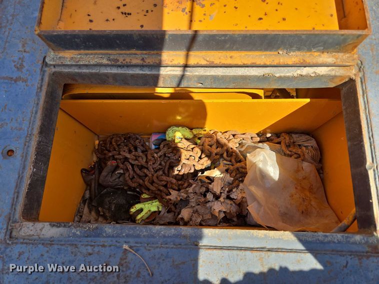 image for item ED2000 1994 Broderson IC-80-2D crane