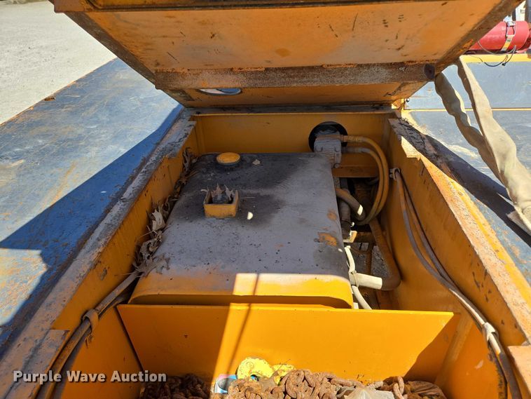 image for item ED2000 1994 Broderson IC-80-2D crane