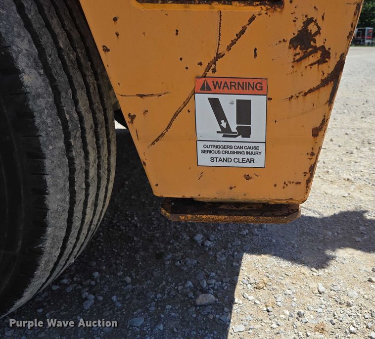 image for item ED2000 1994 Broderson IC-80-2D crane