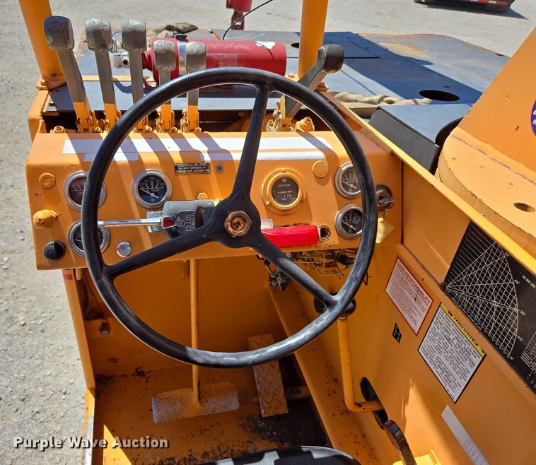 image for item ED2000 1994 Broderson IC-80-2D crane