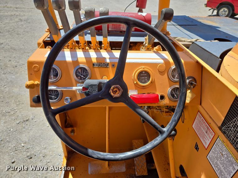 image for item ED2000 1994 Broderson IC-80-2D crane