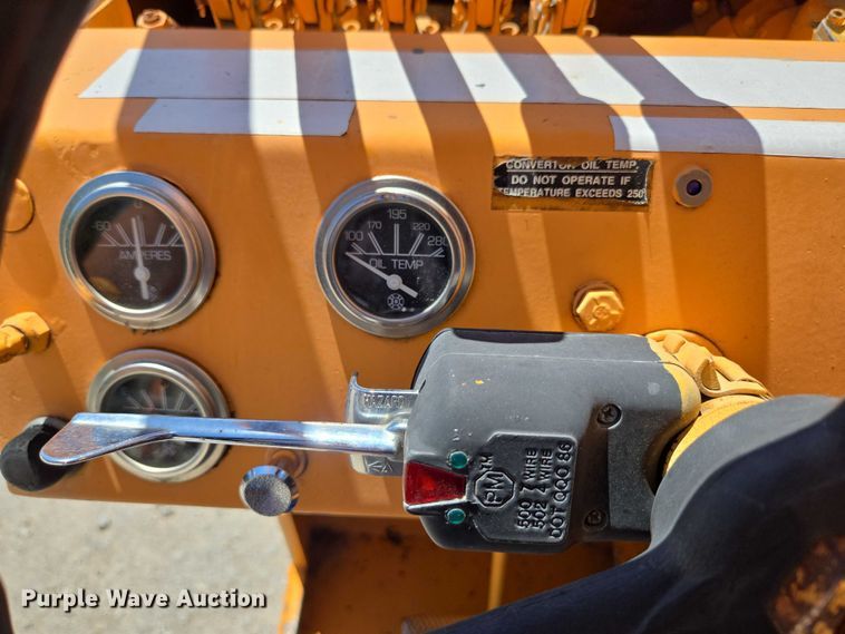 image for item ED2000 1994 Broderson IC-80-2D crane