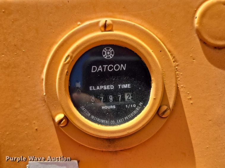 image for item ED2000 1994 Broderson IC-80-2D crane