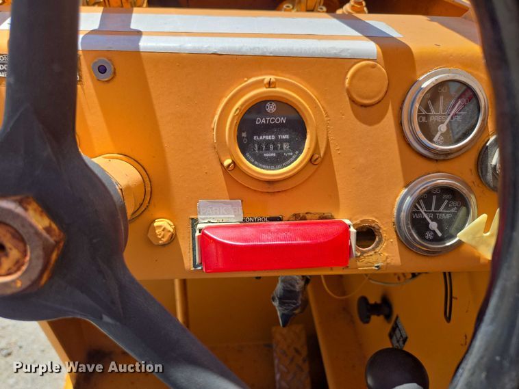 image for item ED2000 1994 Broderson IC-80-2D crane