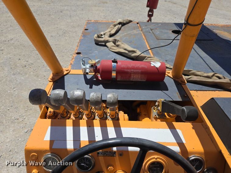 image for item ED2000 1994 Broderson IC-80-2D crane