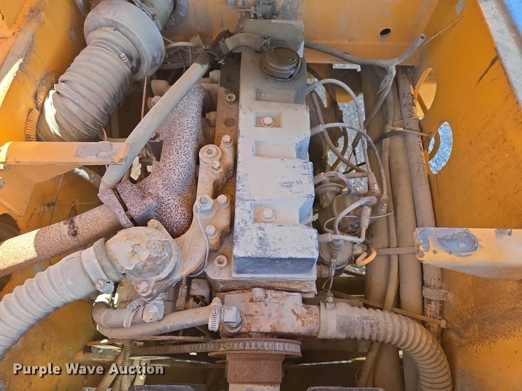 image for item ED2000 1994 Broderson IC-80-2D crane