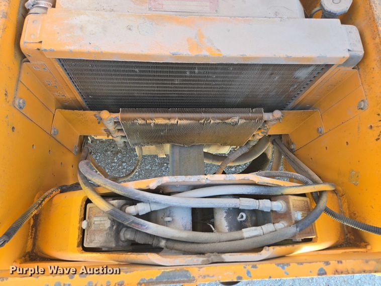 image for item ED2000 1994 Broderson IC-80-2D crane