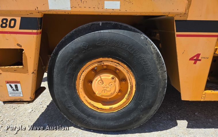 image for item ED2000 1994 Broderson IC-80-2D crane