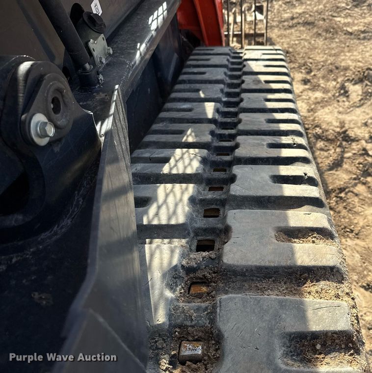 image for item ED5598 2020 Kubota SVL97-2 tracked skid steer loader