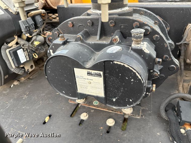 image for item ED5633 2021 Vermeer CV573GT vacuum excavator