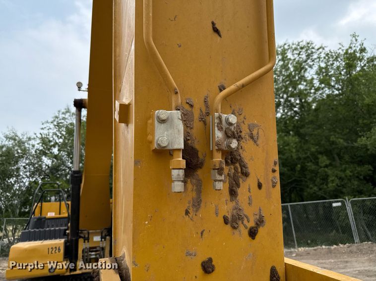 image for item ED5636 2023 Caterpillar 330GC excavator