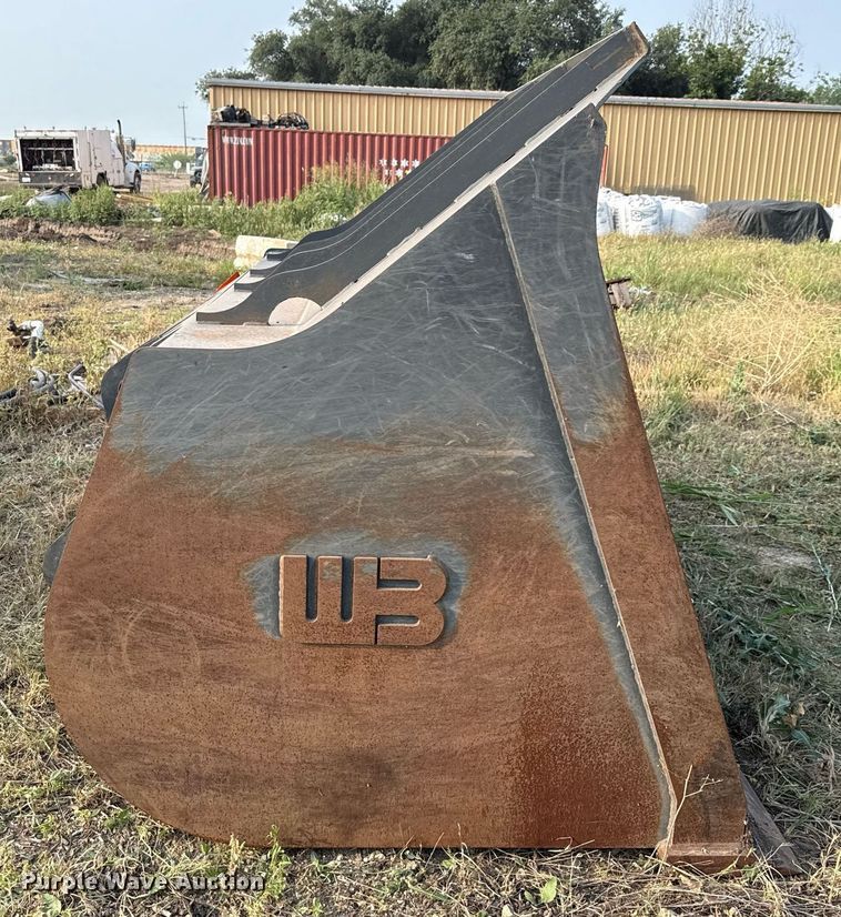 image for item ED5637 WB Case 821G wheel loader bucket