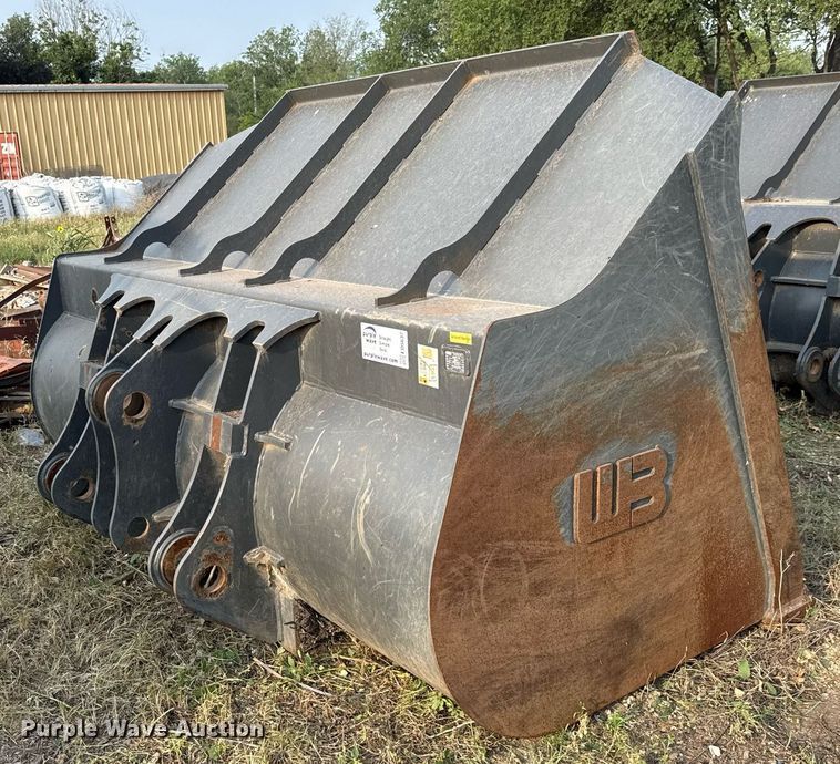 image for item ED5637 WB Case 821G wheel loader bucket